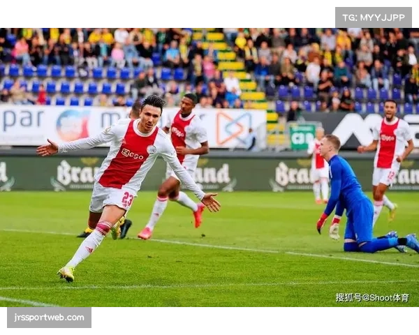 转播技术演进：欧冠信号如何通过多机位与数据叠加，呈现攻防转换全貌